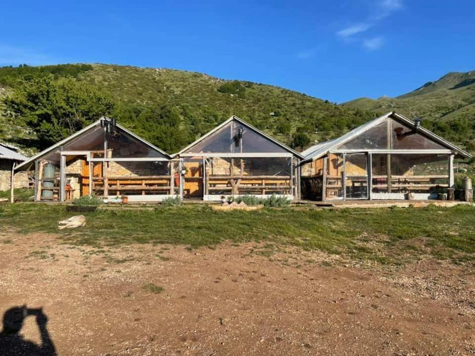 Camping Cajupi Hotel Gjirokastër Buitenkant foto