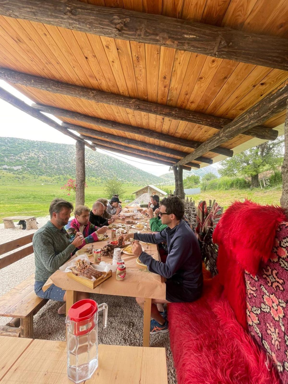 Camping Cajupi Gjirokastër Buitenkant foto